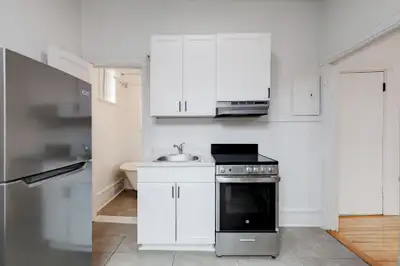 2 1 2-2 1/2-2 et demi-2 and half-studio-Plateau Mont Royal-Électros inclus-Appliances included-Eau c...