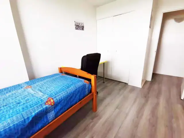 Close CU, AC 1-bdrm in 3-bdrm luxury condo for Jan in Room Rentals & Roommates in Ottawa - Image 9