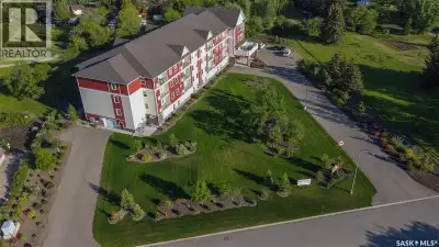 Well maintained 2 bath, 2bdrm + den apartment style condo in the beautiful Town of Indian Head, loca...