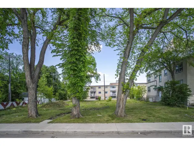 12414 113 AV NW Edmonton, Alberta62863766297218123
