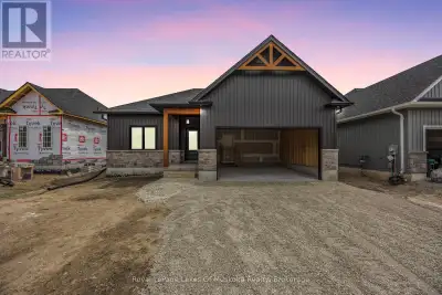 Be in your gorgeous fully upgraded pre-build bungalow in the sought after town of Coldwater this yea...