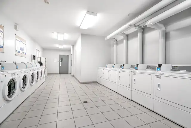 Terrasses Embassy Apartments - Bachelor available at 3440 Duroch in Long Term Rentals in City of Montréal - Image 14