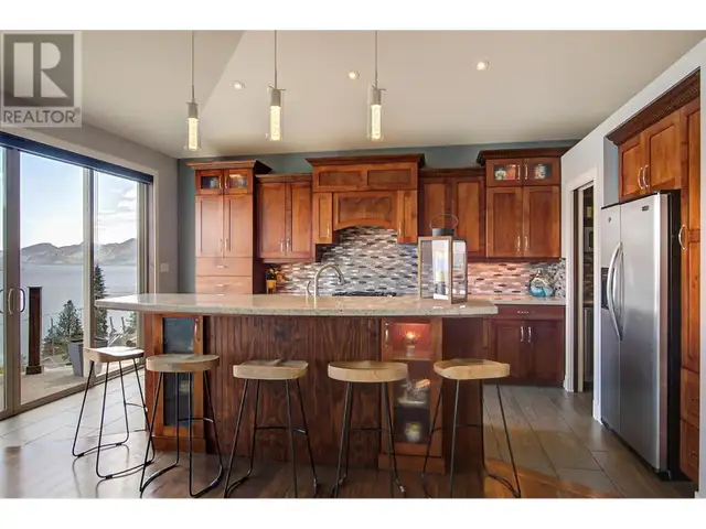 5824 Columbia Avenue Peachland, British Columbia in Houses for Sale in Penticton - Image 34