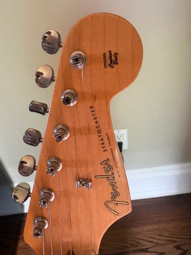 2006 Fender Stratocaster American Vintage ‘57 NO TRADES in Guitars in Markham / York Region - Image 3