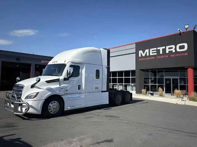 2026 Freightliner Cascadia ParkSmart Unit, Safety Certified, cal in Heavy Trucks in Hamilton - Image 2