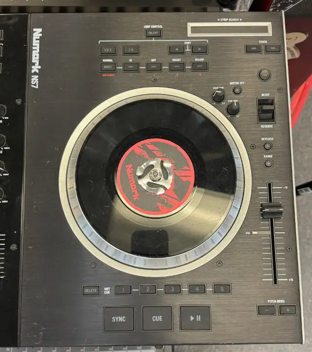 Numark NS7 - Performance Controller with Serato Itch in Performance & DJ Equipment in Oakville / Halton Region - Image 6