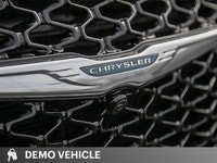 This Chrysler Pacifica Hybrid delivers a Gas/Electric V-6 3.6 L/220 engine powering this Variable tr... (image 7)