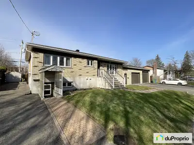 Maison construite en 1964 1200 pi/ca RDC 1200 pi/ca logement ss Avec 2 revenus logement 1 1/2 3 1/2...