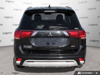 This Mitsubishi Outlander PHEV has a strong Gas/Electric I-4 2.4 L/144 engine powering this Automati... (image 4)
