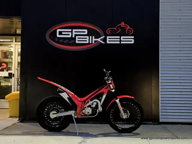 2025 Gas Gas TXT Racing 300 in Dirt Bikes & Motocross in Oshawa / Durham Region - Image 2