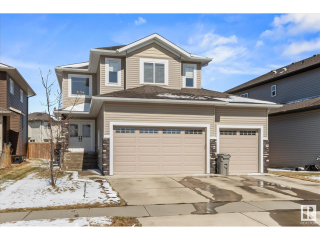 9510 102 AV Morinville, Alberta in Houses for Sale in Edmonton
