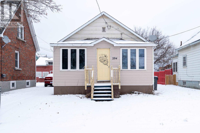 294 Sixth AVE Sault Ste Marie, Ontario in Houses for Sale in Sault Ste. Marie