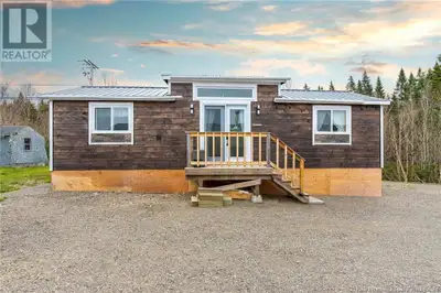 Charming 1-Year-Old Custom Tiny Home for Sale Willow Grove, NB. Welcome to 83 Janet Cres, a very tho...
