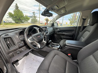 This vehicle is equipped with : 2.8L 4 cylinder engine in.Duramax turbo-dieselin. Tow Package - Hitc... (image 8)