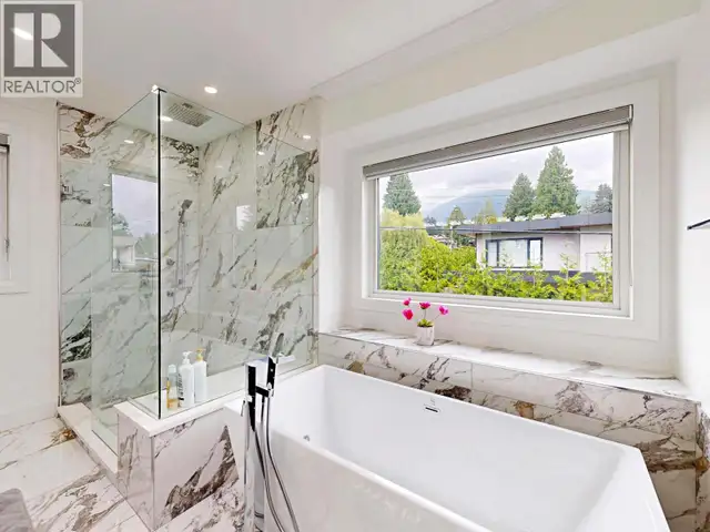 3560 HIGHLAND BOULEVARD North Vancouver, British Columbia in Houses for Sale in North Shore - Image 18