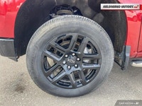 This Chevrolet Silverado 1500 has a strong Diesel Turbo 6cyl 3.0L engine, Power Driver's Seat, Lane... (image 8)