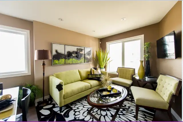 Three Bedroom Townhouse Available Now63672036984323121