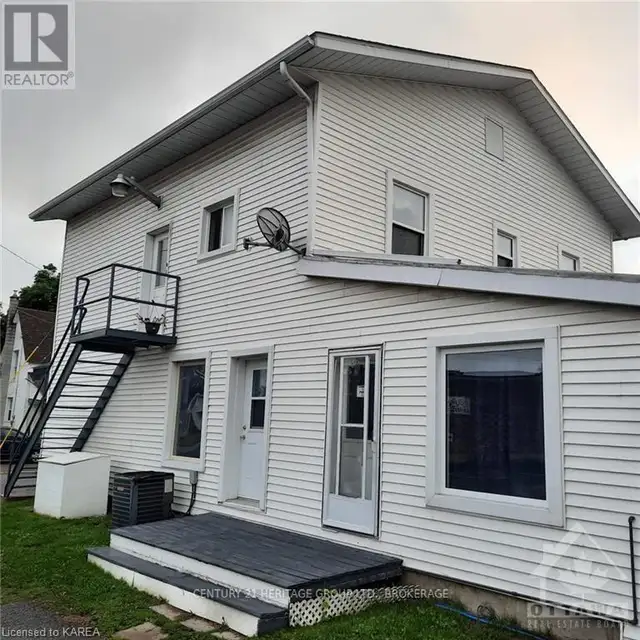29 KING STREET North Dundas, Ontario in Commercial & Office Space for Sale in Ottawa - Image 4