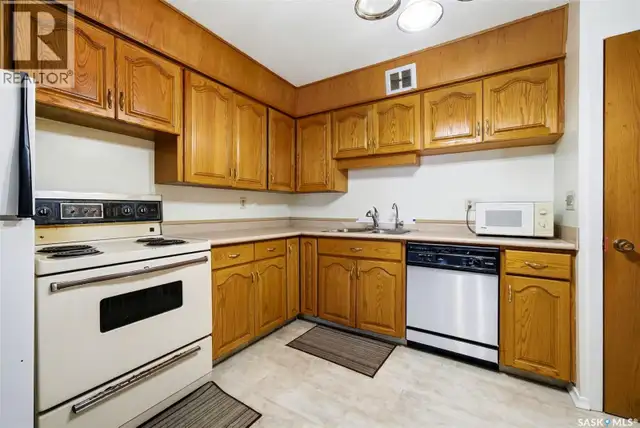 3 4341 Rae STREET Regina, Saskatchewan in Condos for Sale in Regina - Image 10