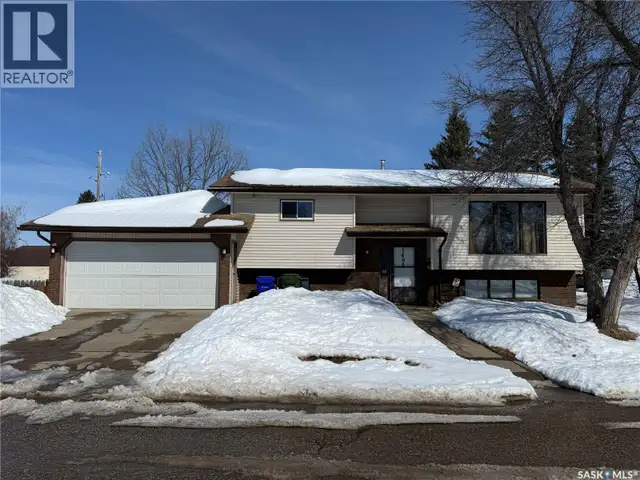 1498 Lacroix STREET Prince Albert, Saskatchewan in Houses for Sale in Prince Albert - Image 3