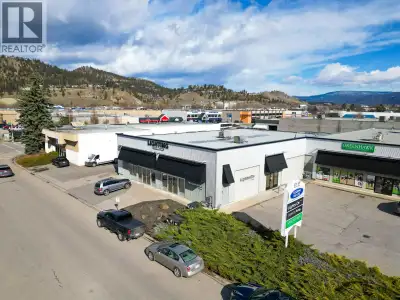 Rare opportunity to lease prominent retail & showroom space on Banks Road. Located in the heart of t...