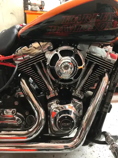 2600 Km’s like NEW! 2014 Dyna Low Rider, ABS, Daul front disc brakes, 103 cubic inch, pipes, Perform...