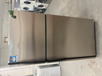 9233- Réfrigérateur Maytag acier inox congélateur en haut fridge