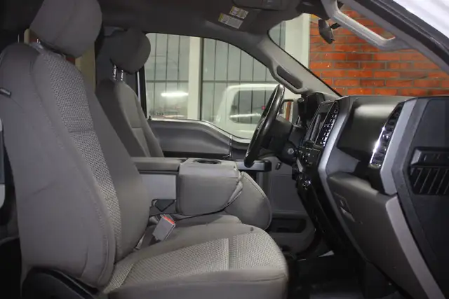 2019 Ford F-150 XLT 4X4 5.0L 8 ' BED in Cars & Trucks in City of Montréal - Image 9