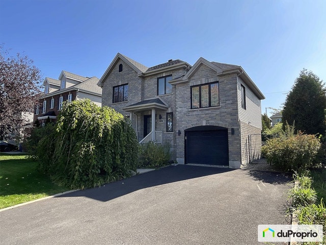 $975,000 - 2 Storey for sale in La Prairie — photo 1
