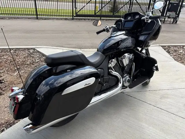 2023 Indian Motorcycle Challenger LTD in Sport Touring in Saskatoon - Image 4