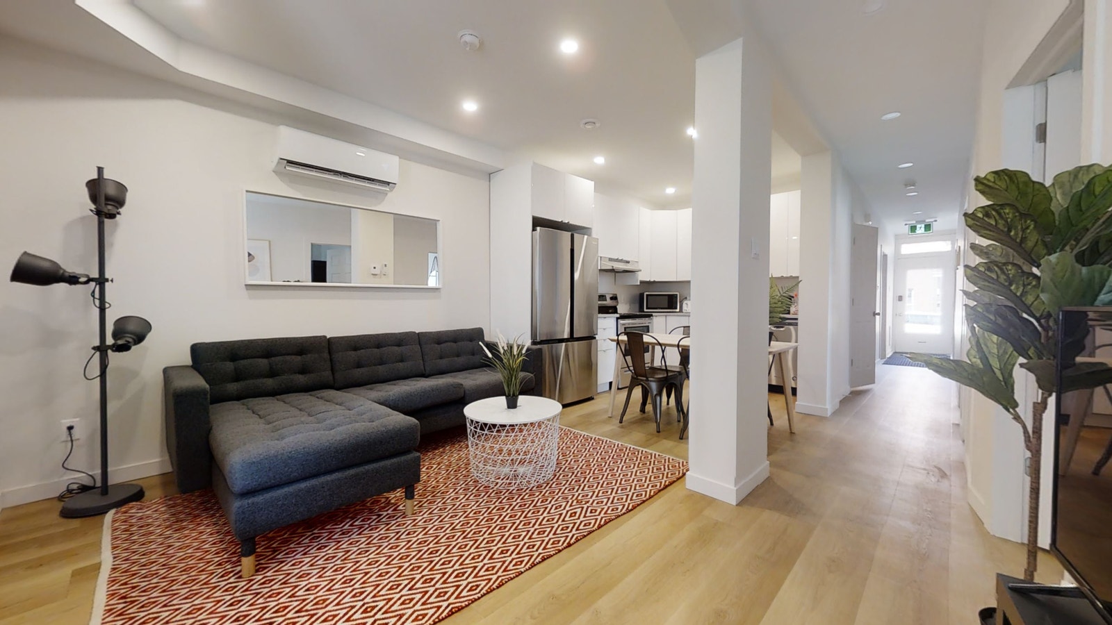 4520 Avenue de l'Hôtel-de-Ville — photo 1
