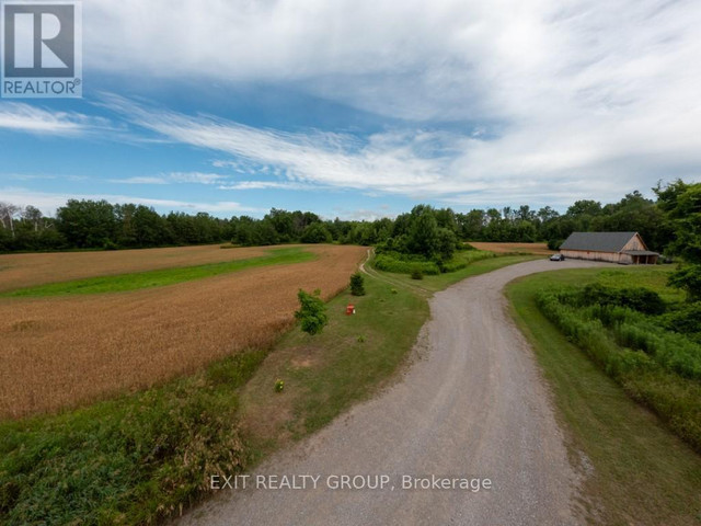 566 CROWE RD Quinte West, Ontario in Houses for Sale in Trenton - Image 3