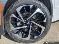 This Mitsubishi Outlander has a dependable Regular Unleaded I-4 2.5 L/152 engine powering this Varia... (image 9)