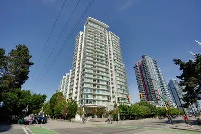 105-161 West Georgia Street Welcome to Cosmo! Located at 161 West Georgia Street in downtown Vancouv...