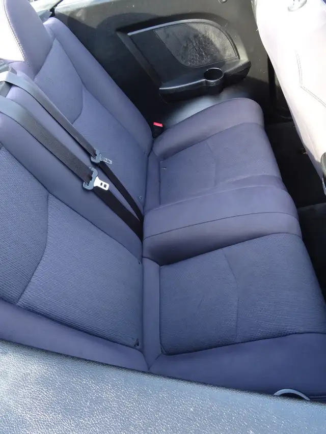 2013 Chrysler 200 Touring in Cars & Trucks in City of Toronto - Image 15