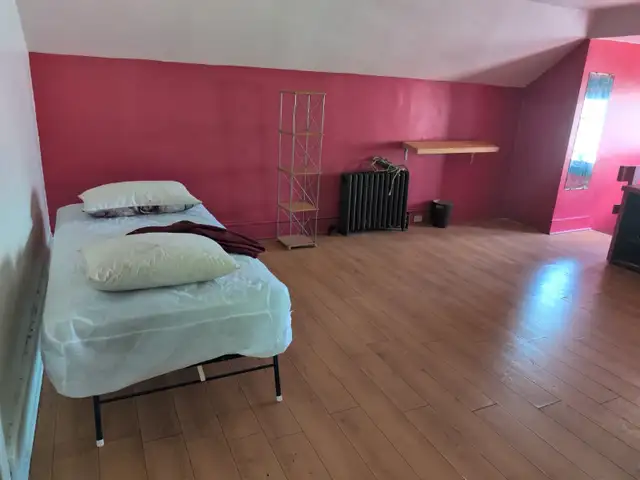 Grand loft in Room Rentals & Roommates in Gatineau - Image 2