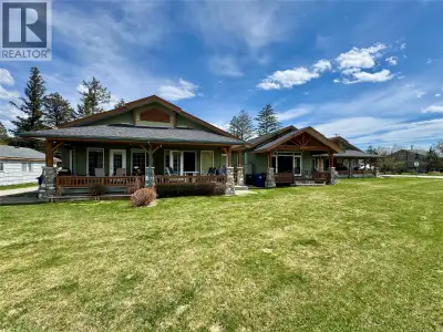 Discover your dream home in this charming bungalow townhouse! Featuring 3 spacious bedrooms and 2 mo...
