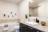 Promotions en cours. Pour plus de détails, visitez le bureau de location. **Vivaxcès Le Nicolas** pr... (image 4)