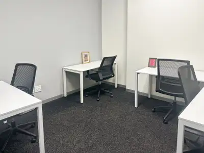 A fully serviced private office with 3 people, ready to use from day one. Work with focus and privac...