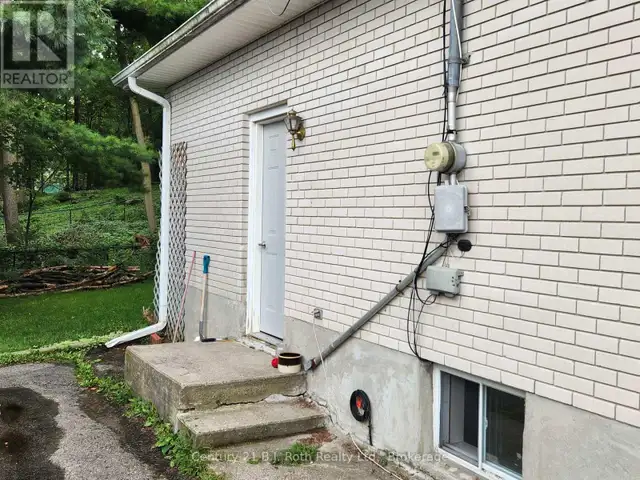 LOWER - 687 VICTORIA STREET Midland, Ontario in Long Term Rentals in Barrie - Image 3