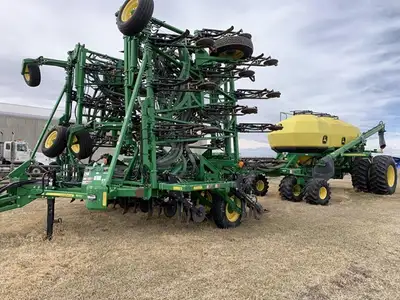 ** Price reduced ** John Deere 56' 1870 "Conserva-Pac" precision seed placement air drill. 12" row s...