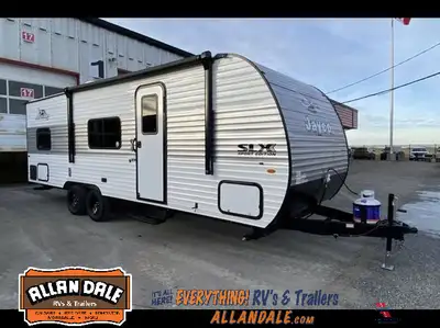 Spacious Family Trailer with Sleeping for 810, Full Bath, and Outdoor Living Features! 2026 Jayco Ja...