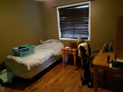 Part time rental, room available $650 inclusive. Common areas sh