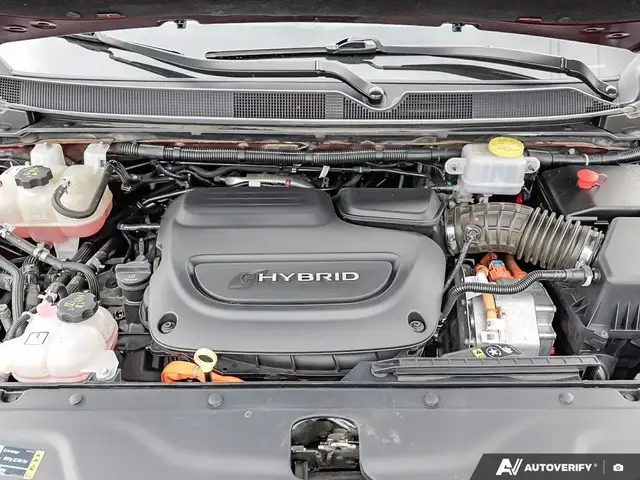 2022 Chrysler Passenger Vans Pacifica Hybrid Limited in Cars & Trucks in Windsor Region - Image 9