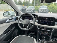 The 2025 Volkswagen Taos Comfortline, with only 10 kilometers, is ready to transform your daily driv... (image 8)