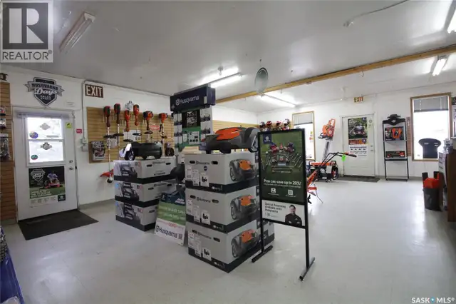 514 Ellice STREET Moosomin, Saskatchewan in Commercial & Office Space for Sale in Regina - Image 5