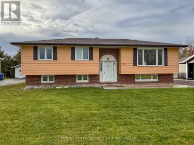 Beautifully modernized 5 bedroom 2 bath bungalow located in terrific family-friendly Dymond. This ho...