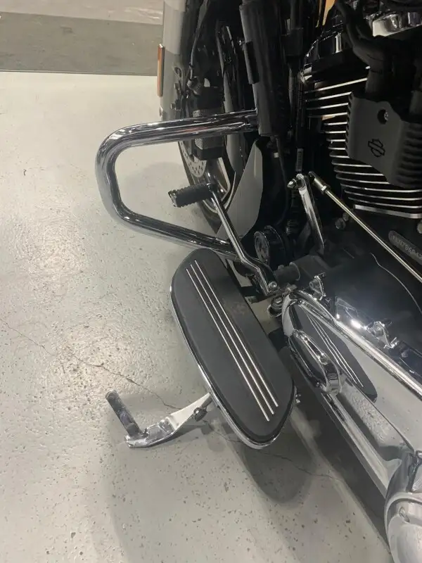 2025 Harley-Davidson Road Glide in Street, Cruisers & Choppers in Oshawa / Durham Region - Image 10