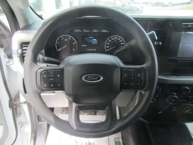 2023 Ford F-550 CREW CAB 4X4 DIESEL WITH 12FT STEEL DUMP BOX in Cars & Trucks in Oakville / Halton Region - Image 9