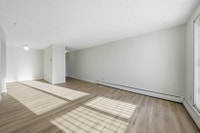 Amenities: Quiet Building • Air Conditioning • In-suite Storage Suite & Building: Spacious one-bedro... (image 6)